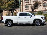 Used 2023 GMC Sierra 1500 SLE image 4