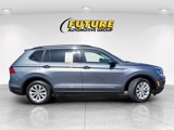 Used 2018 Volkswagen Tiguan SE w/ Panoramic Sunroof Package image 3