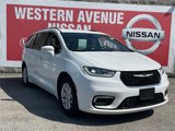 Used 2021 Chrysler Pacifica Touring-L image 2