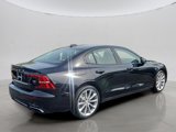 Used 2021 Volvo S60 T5 Momentum w/ Premium Package image 3