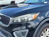 Used 2017 Kia Sorento LX image 2