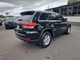 Used 2017 Jeep Grand Cherokee Laredo image 5