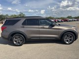 Used 2021 Ford Explorer XLT w/ Equipment Group 202A image 4