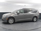 Used 2022 Chrysler Pacifica Touring-L image 5