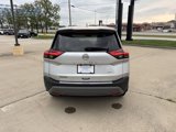 Used 2022 Nissan Rogue SV image 4