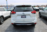 Used 2018 Nissan Rogue SV w/ Premium Package image 5