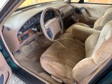 Used 1993 Pontiac Bonneville SE image 2