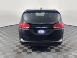 Used 2022 Chrysler Voyager LX image 5