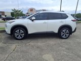 Used 2023 Nissan Rogue SV image 2