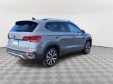 Used 2022 Volkswagen Taos SE image 5