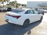 Used 2021 Hyundai Elantra SEL image 3