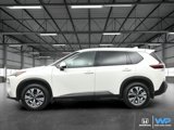 Used 2021 Nissan Rogue SV image 2