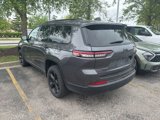 Used 2023 Jeep Grand Cherokee L Laredo image 4