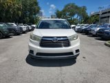 Used 2015 Toyota Highlander LE image 2