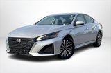 Used 2023 Nissan Altima 2.5 SV image 3