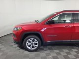 New 2025 Jeep Compass Latitude image 2