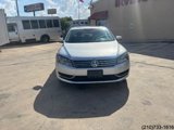 Used 2013 Volkswagen Passat TDI SE image 2