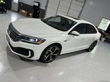 Used 2021 Volkswagen Passat 2.0T R-Line image 3