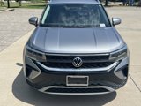 Used 2022 Volkswagen Taos SE image 3