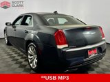 Used 2018 Chrysler 300 Touring w/ Chrome Appearance Package image 5