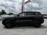 Used 2017 Jeep Grand Cherokee Laredo image 5