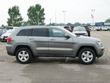 Used 2011 Jeep Grand Cherokee Laredo image 2