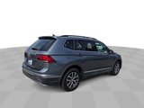 Used 2020 Volkswagen Tiguan SE w/ Panoramic Sunroof Package image 6
