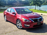Used 2013 Nissan Altima 3.5 SV image 2
