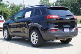 Used 2017 Jeep Cherokee Sport w/ Cold Weather Group image 5