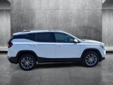 Used 2024 GMC Terrain SLT image 4