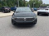 Used 2021 Volkswagen Jetta SE image 2