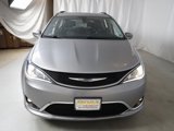 Used 2020 Chrysler Pacifica Touring-L image 5