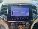 Used 2019 Jeep Grand Cherokee Overland image 3
