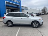 Used 2018 Nissan Pathfinder SV image 2