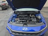 Used 2024 Hyundai Elantra SE image 2