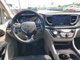 Used 2022 Chrysler Pacifica Limited image 3