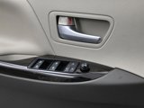 Used 2017 Toyota Sienna Limited Premium image 6