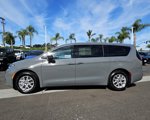 New 2025 Chrysler Pacifica Select image 2