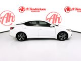 Used 2021 Nissan Sentra SV image 2