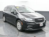 Used 2022 Chrysler Pacifica Touring-L image 2