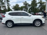 Used 2018 Nissan Rogue SV image 2