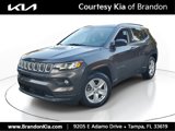 Used 2022 Jeep Compass Latitude image 1