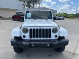 Used 2015 Jeep Wrangler Unlimited Sahara image 3