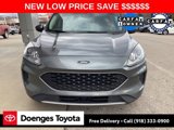 Used 2021 Ford Escape SE image 2