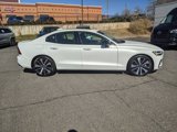 Used 2022 Volvo S60 B5 Momentum w/ Climate Package image 2