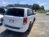 Used 2018 Dodge Grand Caravan SE image 3