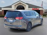 Used 2022 Chrysler Voyager LX image 4