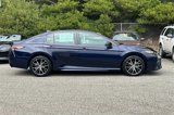 Used 2022 Toyota Camry SE image 3