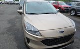 Used 2021 Ford Escape SE image 2