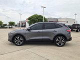 Used 2022 Ford Escape SE w/ SE Sport Appearance Package image 4